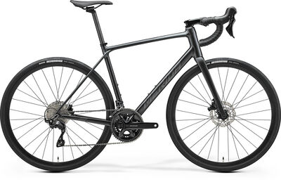 Merida Scultura Endurance 400 - Silk Black/Silver - MY25 2025